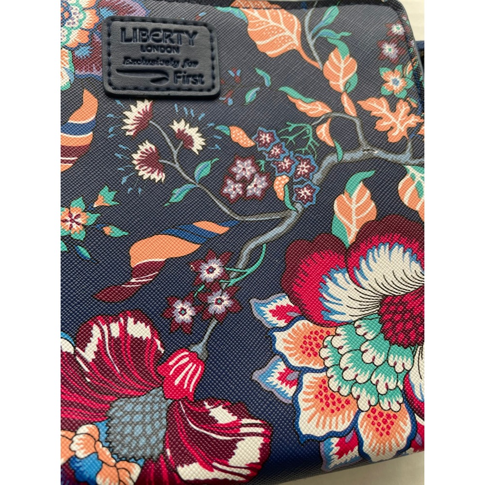 Liberty of London British Airways First Class Floral Wristlet Pouch Kit Bag - Picture 6 of 8